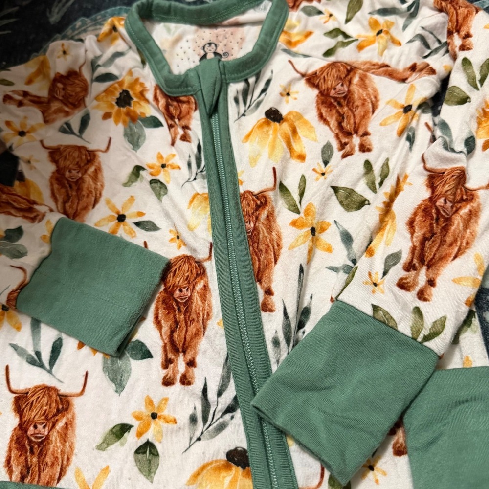 Monkeeroos Bamboo Pajamas 18-24 mo Highland Cow Floral Print Snug Fit Sleepwear - Picture 2 of 5